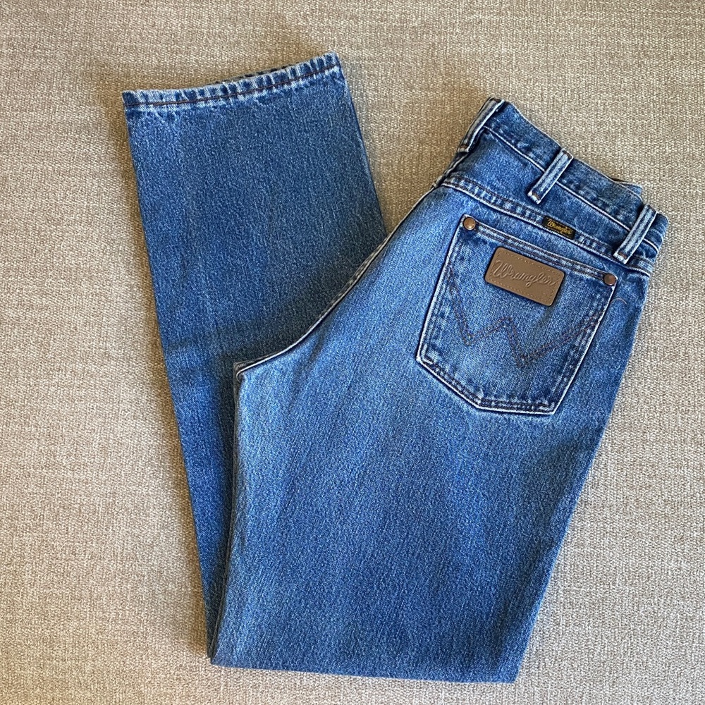 Wrangler Men's Classic Blue Straight Jeans